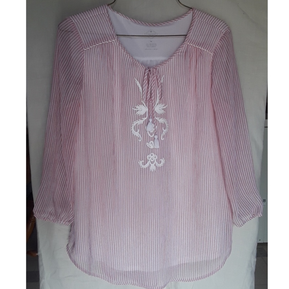 🍃2 for $20🍃 St. John's Bay Embroidered Blouse